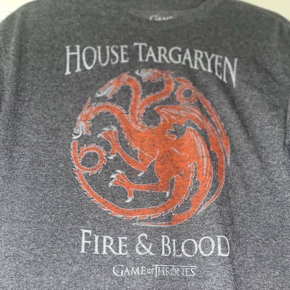 House Targaryen Fire & Blood Game of Thrones Tee size Medium - Picture 5 of 6